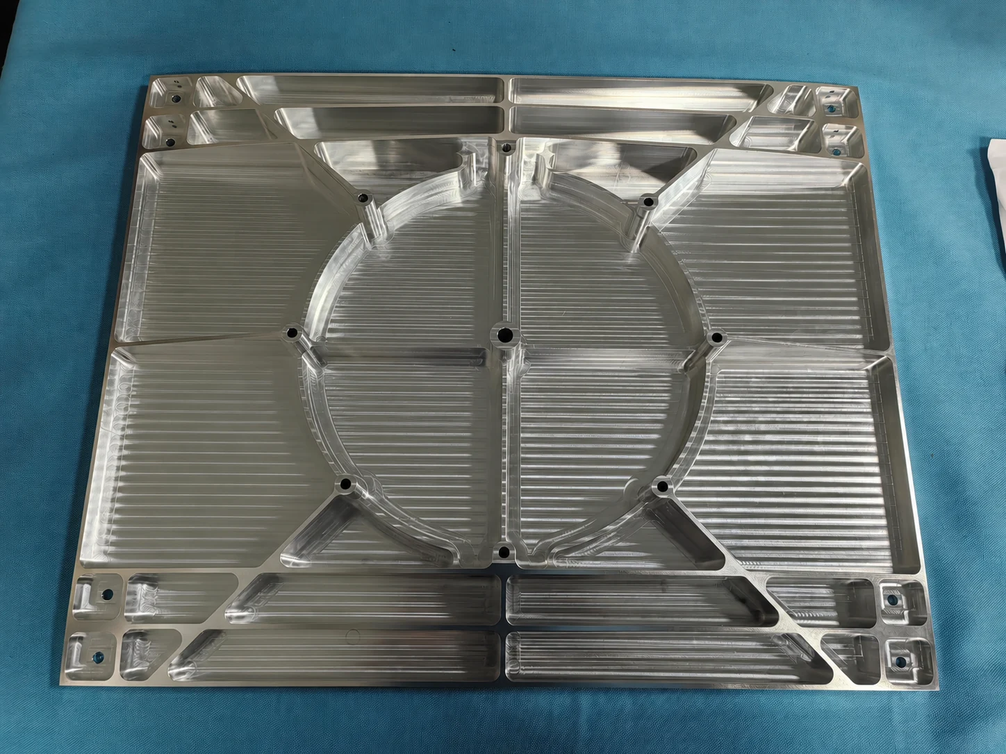 7075-T6 CNC machined aluminum part with pockets and ribs before surface treatment