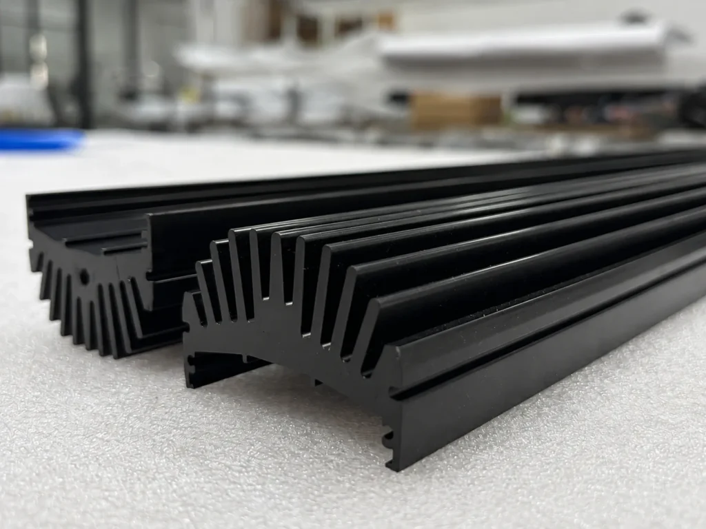 Black-anodized 6063-T5 extruded aluminum heat sink profiles